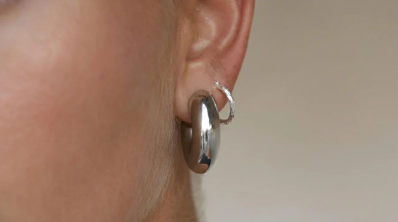 ピアス