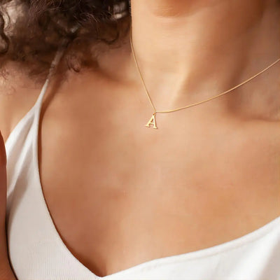 ラブレター・イニシャル・ネックレス｜ゴールド 18K