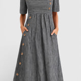 Lina – Robe avec détails de boutons